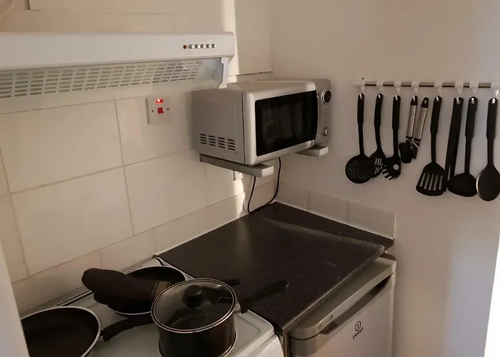 Quality * Leeds (West Yorkshire)